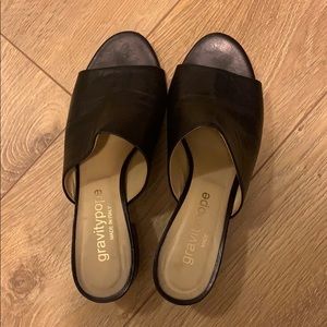 Gravitypope Mules in Black